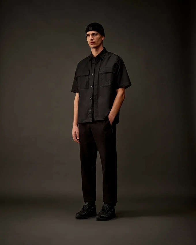 Camisa de manga corta con botones de gabardina de la Metropolis Series