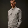 Camisa de manga larga con botones de gabardina de la Metropolis Series