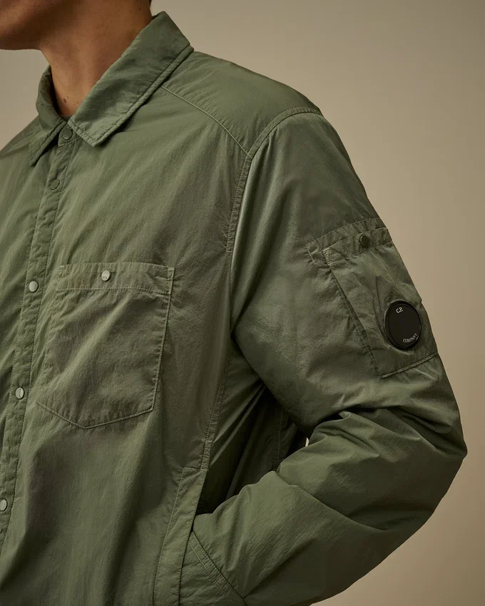 Camisa exterior acolchada con lentes Chrome-R