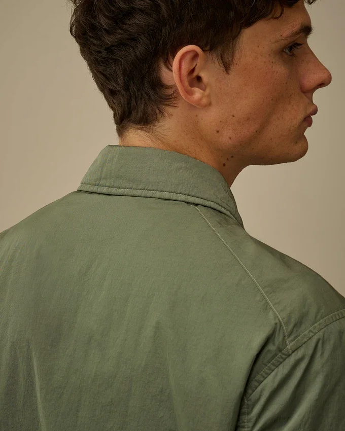 Camisa exterior acolchada con lentes Chrome-R