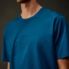 Camiseta de manga corta de jersey mercerizado de la Metropolis Series con insignia de goma