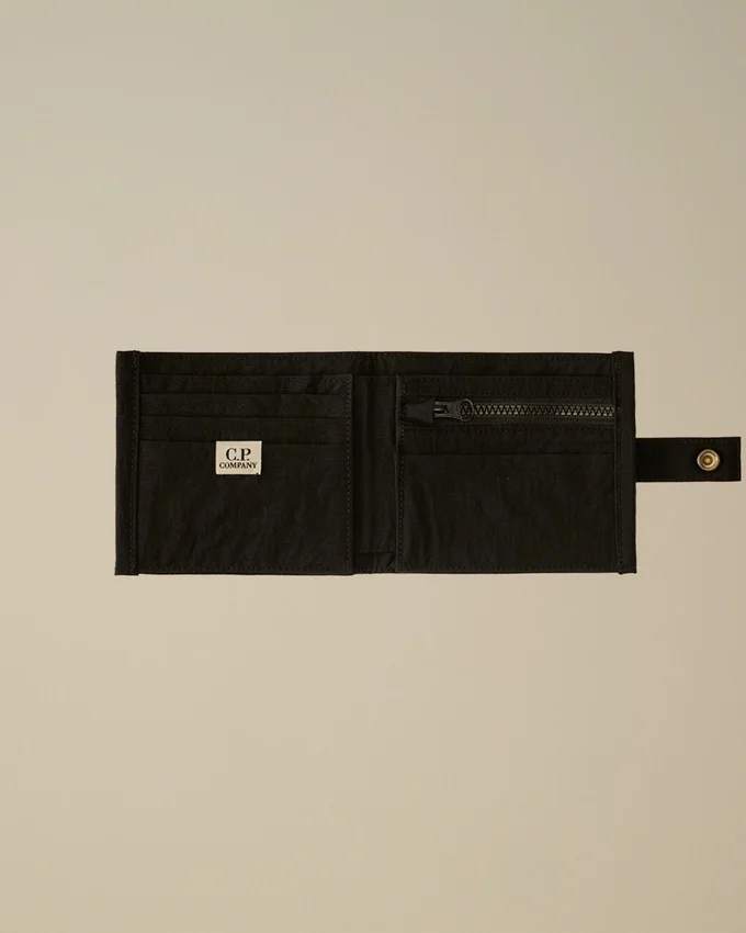 Cartera con diseño en espiga