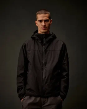 Chaqueta con capucha de la Metropolis Series de Pertex® y Primaloft®