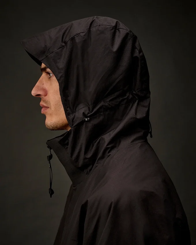 Chaqueta con capucha de la Metropolis Series de Pertex® y Primaloft®