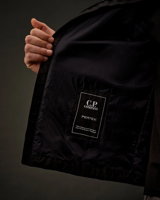 Chaqueta con capucha de la Metropolis Series de Pertex® y Primaloft®