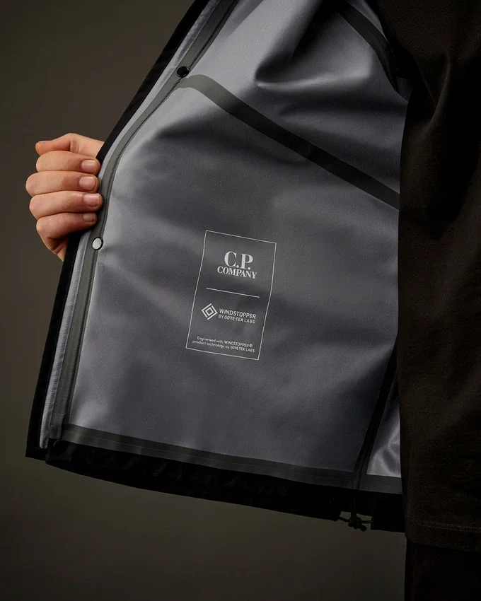 Chaqueta con capucha de la Metropolis Series Windstopper® de GORE-TEX LABS