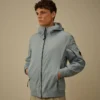 Chaqueta con capucha «Lens» de C.P. Shell-R
