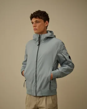 Chaqueta con capucha «Lens» de C.P. Shell-R