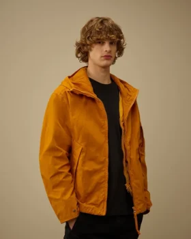 Chaqueta con capucha «Lens» de sarga