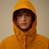 Chaqueta con capucha «Lens» de sarga