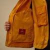 Chaqueta con capucha «Lens» de sarga