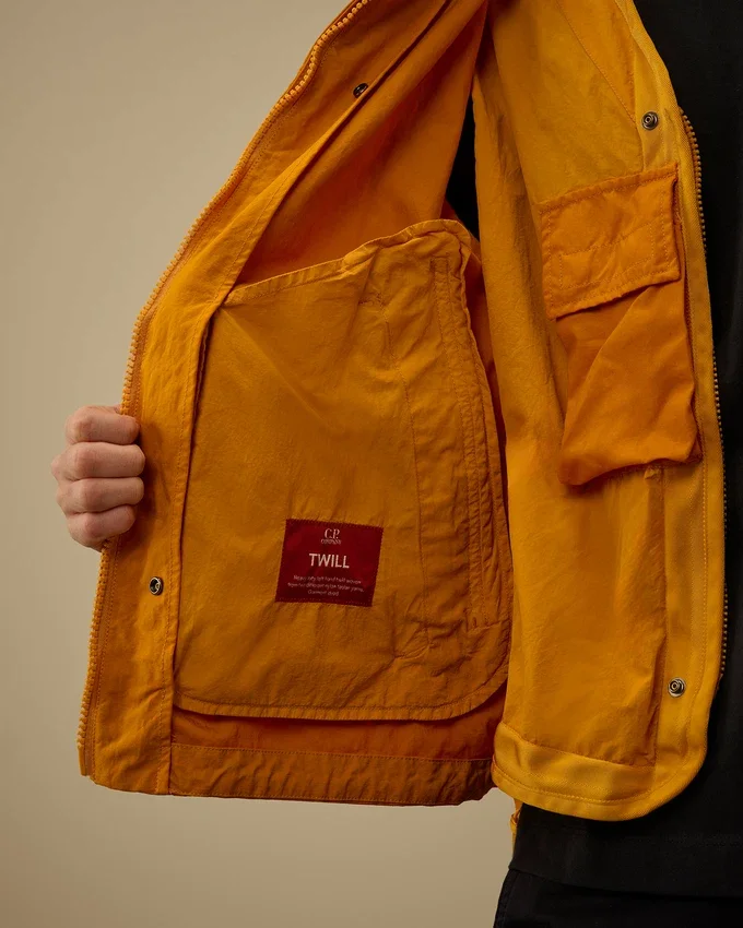 Chaqueta con capucha «Lens» de sarga