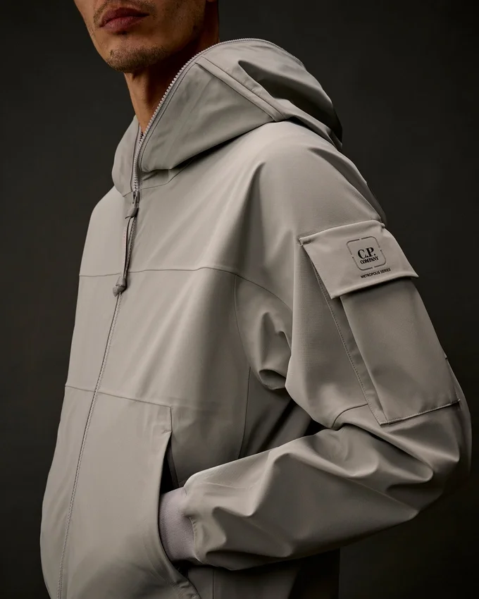 Chaqueta con capucha MetroShell de la Metropolis Series