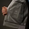 Chaqueta con capucha MetroShell de la Metropolis Series