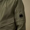 Chaqueta con capucha oculta C.P. Shell-R