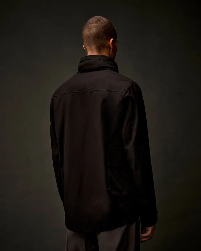 Chaqueta con capucha plegable HyST de la Metropolis Series