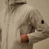 Chaqueta con capucha Pro-Tek Lens