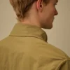 Chaqueta de sarga con cremallera para gafas de sol
