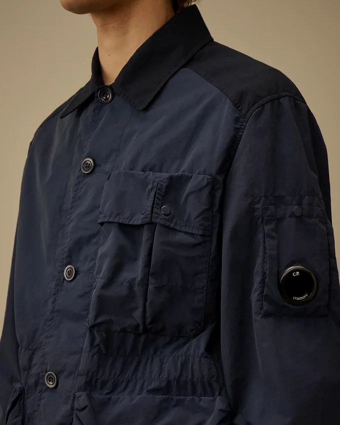 Chaqueta «Lens» de Flatt Nylon con botones mixtos