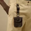 Estuche para llaveros con diseño en espiga