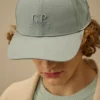 Gorra con logotipo de gabardina