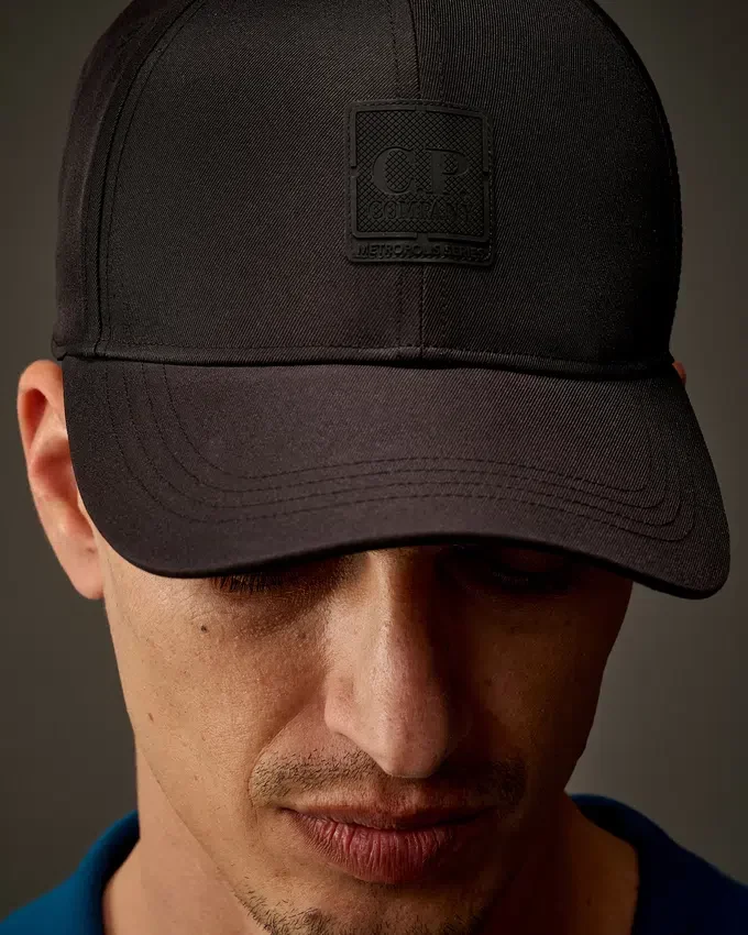 Gorra con logotipo de sarga de poliéster de la Metropolis Series