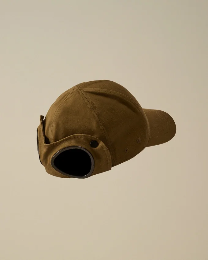 Gorra U16 con lentes de gabardina