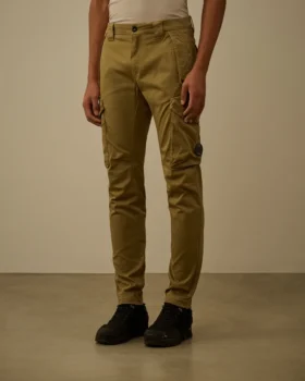 Pantalones cargo con bolsillos redondeados ergonómicos de satén elástico