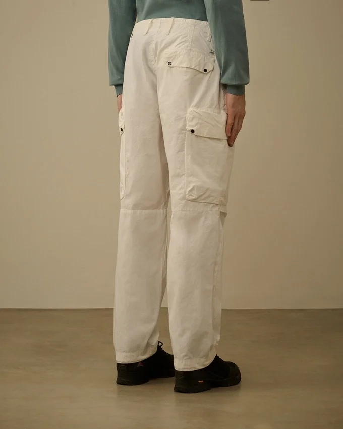 Pantalones cargo de corte recto con detalle de lente «Micro-Reps»