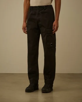 Pantalones cargo de corte regular en satén elástico
