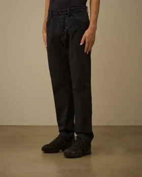 Pantalones chinos de corte regular de gabardina de algodón