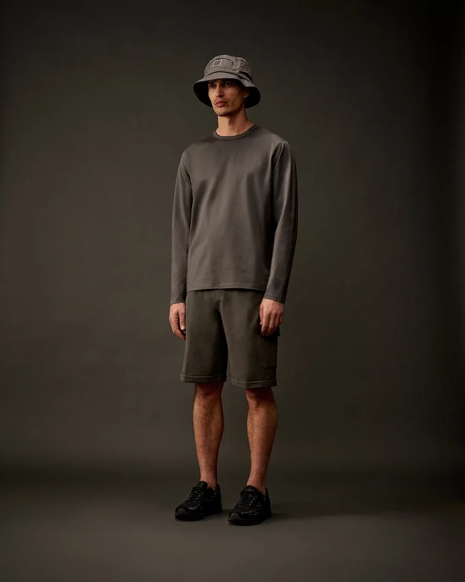Pantalones cortos de chándal tipo cargo de felpa elástica de la Metropolis Series