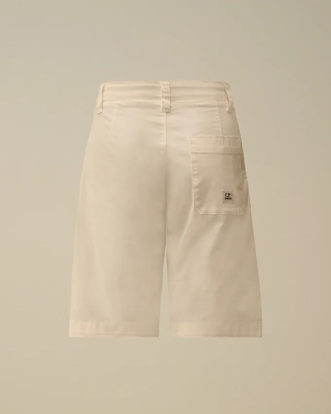 Pantalones cortos de gabardina elástica U16