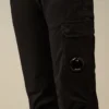 Pantalones de chándal cargo elásticos de gabardina con Lens U16