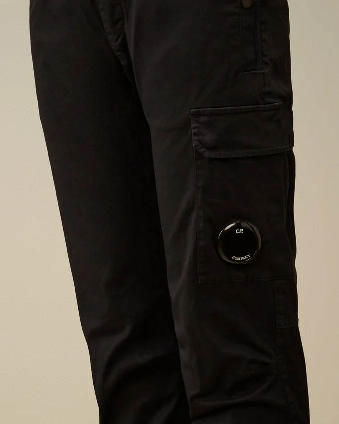 Pantalones de chándal cargo elásticos de gabardina con Lens U16