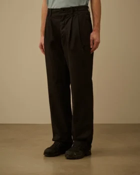 Pantalones holgados con pinzas de gabardina de algodón