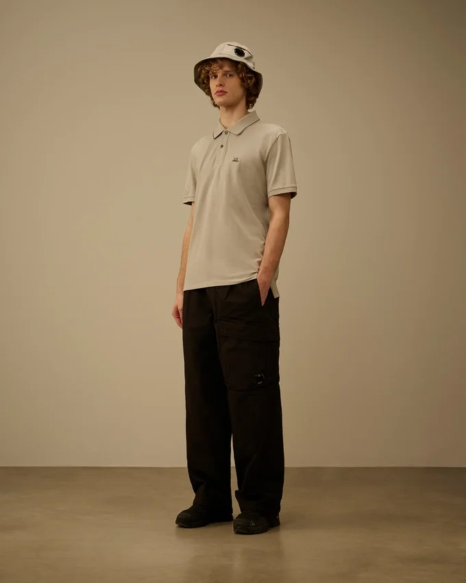 Polo de manga corta con logotipo de piqué elástico