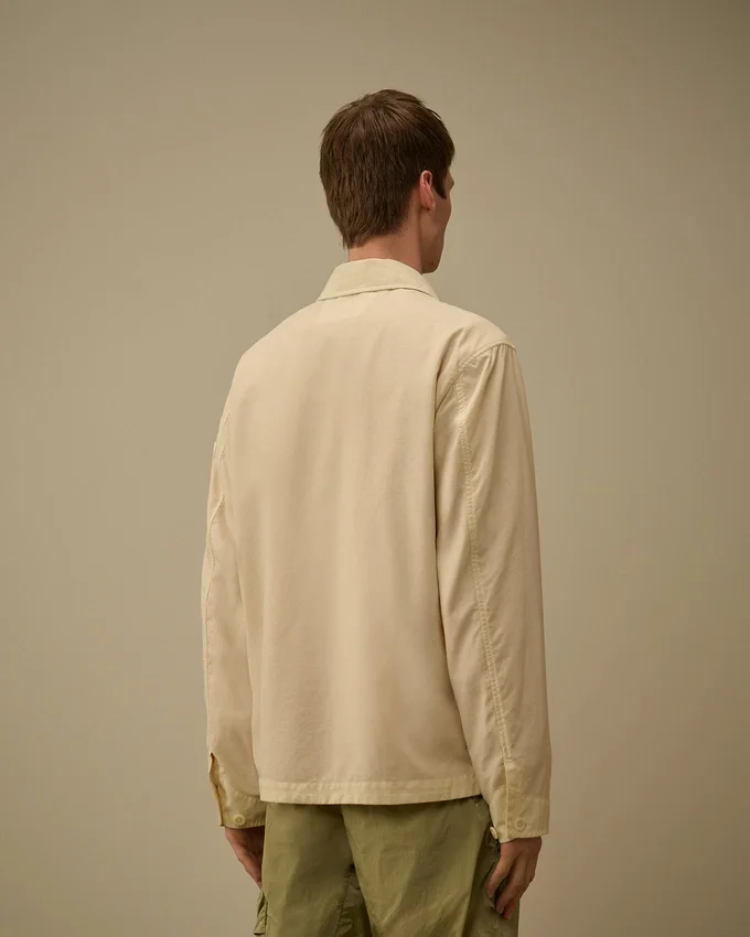 Sobrecamiseta Taylon P con detalle de lente y botones
