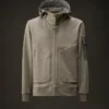 Sudadera con capucha de forro polar elástico de la Metropolis Series