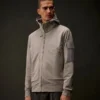 Sudadera con capucha de forro polar elástico de la Metropolis Series