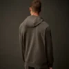Sudadera con capucha de forro polar elástico de la Metropolis Series