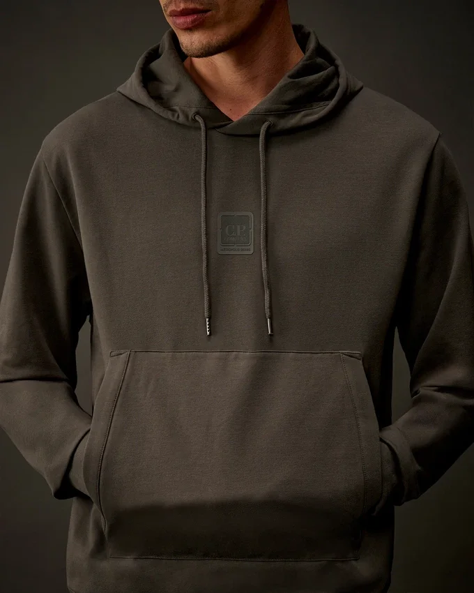 Sudadera con capucha de forro polar elástico de la Metropolis Series