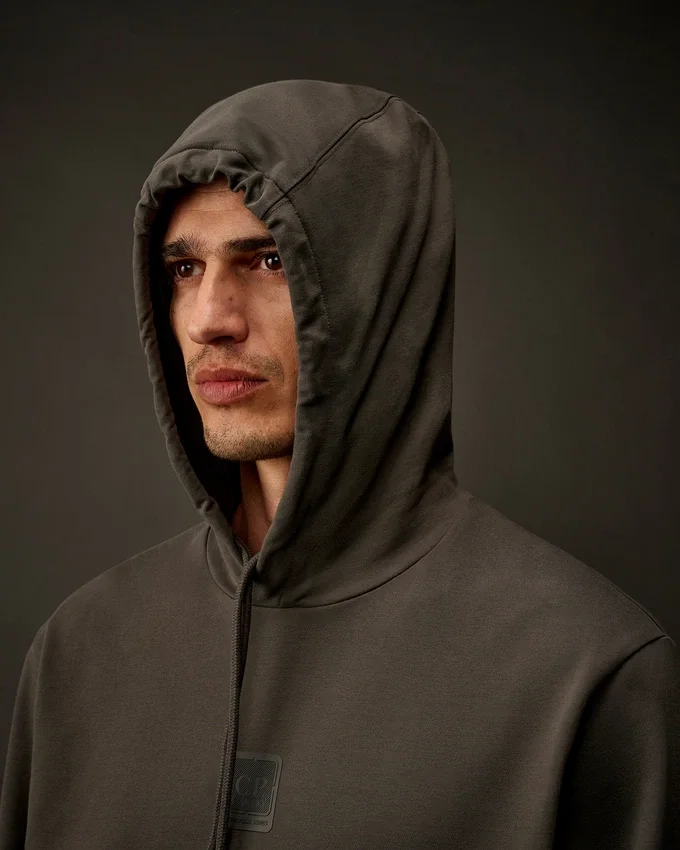 Sudadera con capucha de forro polar elástico de la Metropolis Series